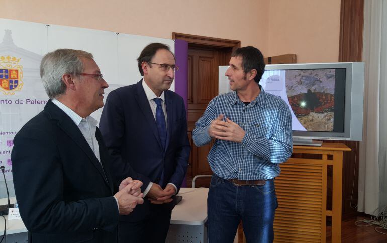 De izquierda a derecha, Juan Antonio Marcos, Alfonso Polanco y Fernando Jubete