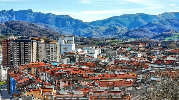 Entrevista a Pedro Jauregui, viceconsejero de vivienda del Gobierno Vasco para hablar de las zonas tensionadas de Errenteria