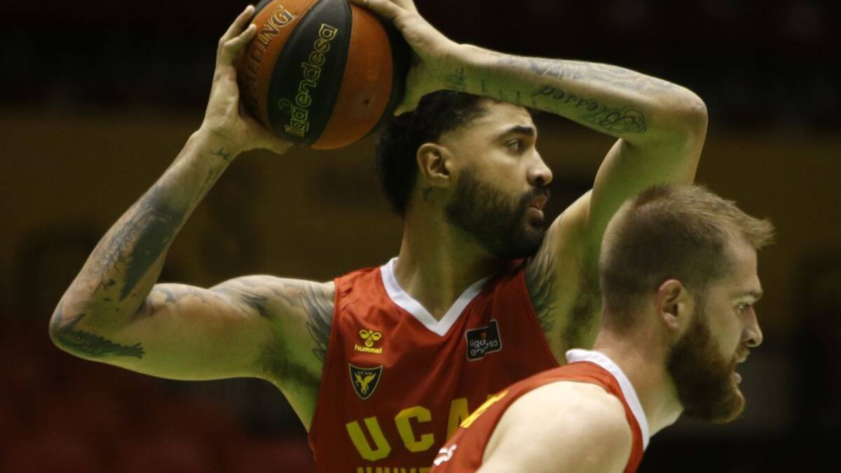 "El UCAM Murcia CB tiene que seguir la misma línea porque Acunsa GBC se va a jugar la vida"