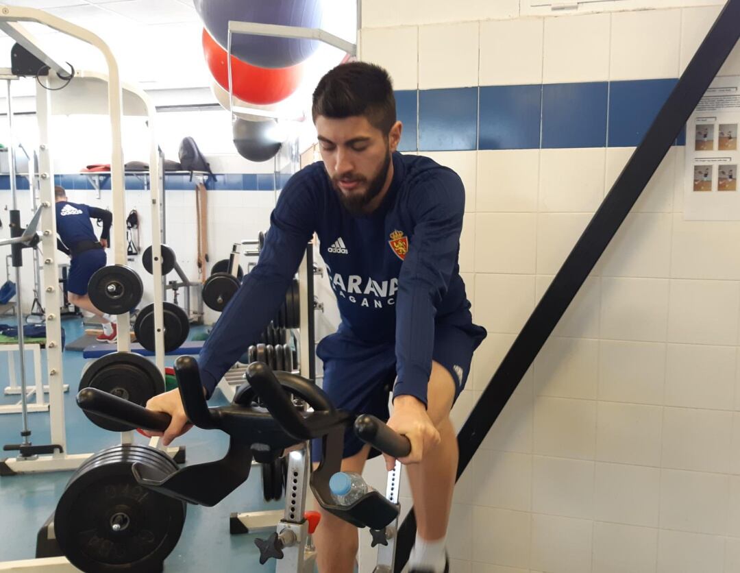 Papu ya se ejercita en el gimnasio de la Ciudad Deportiva