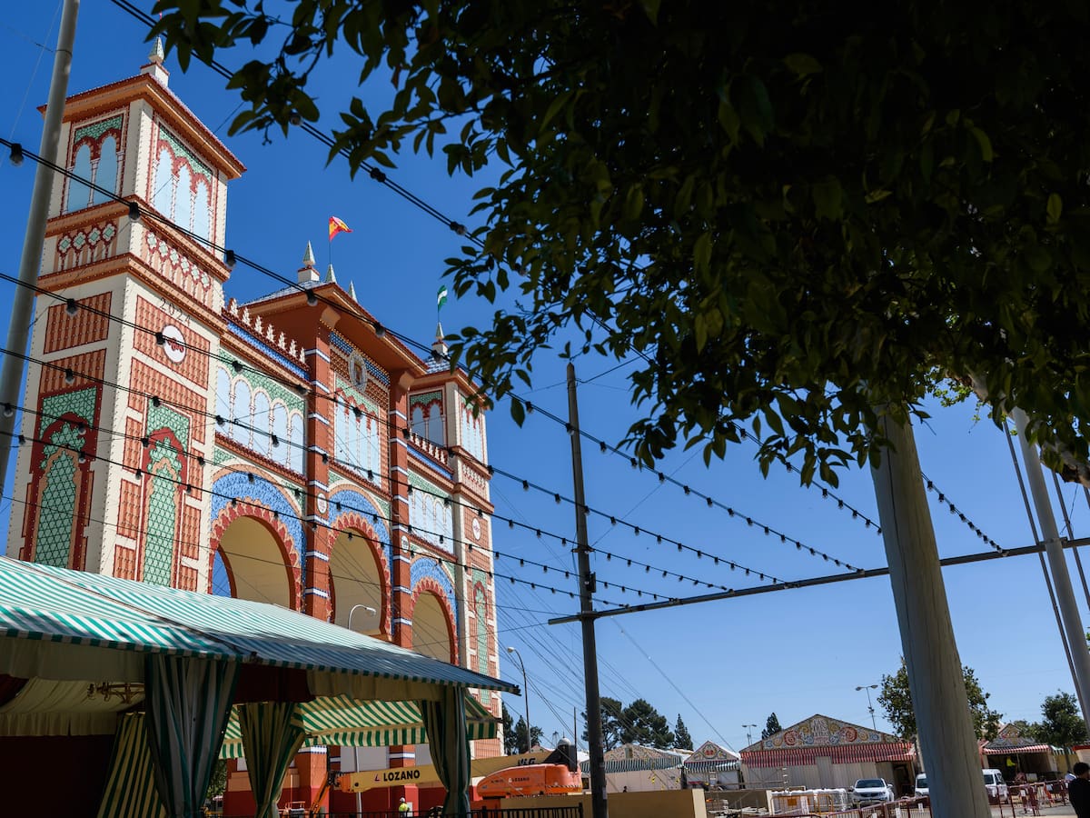 Feria de Abril 2024: cómo llegar en transporte público y cortes de tráfico en la capital hispalense