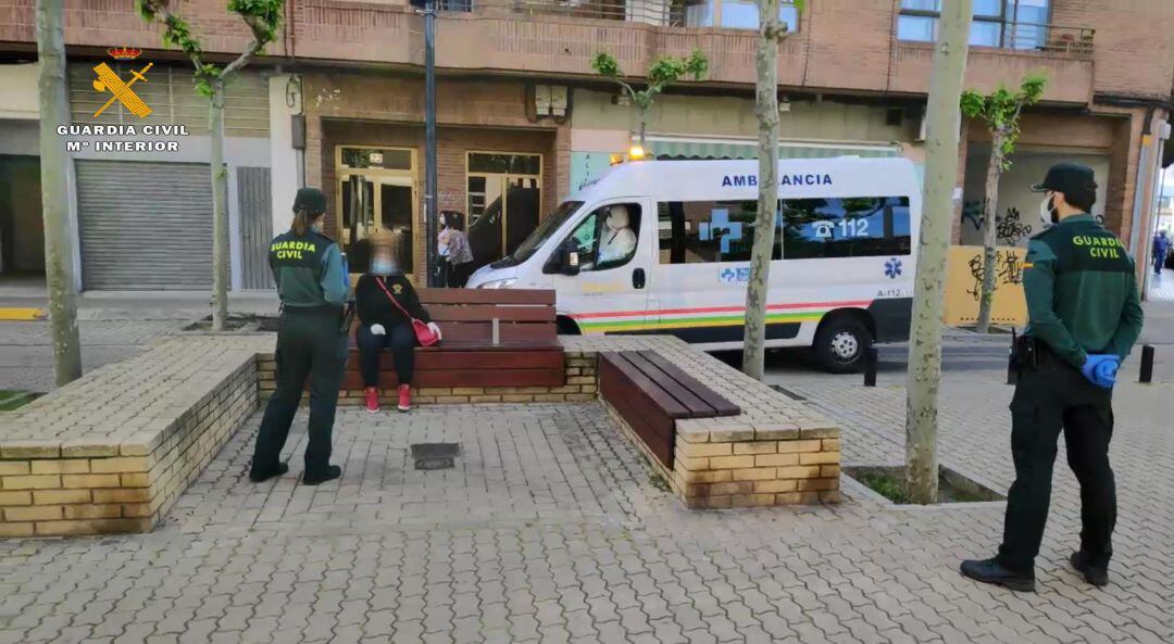  La mujer que huyó del Centro de Salud para tomar un café hallada en un banco de Calahorra 
 