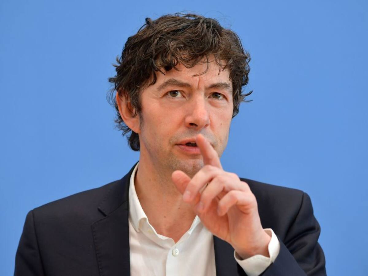 Un virólogo alemán lanza un aviso tras ver un estudio sobre la COVID publicado en España