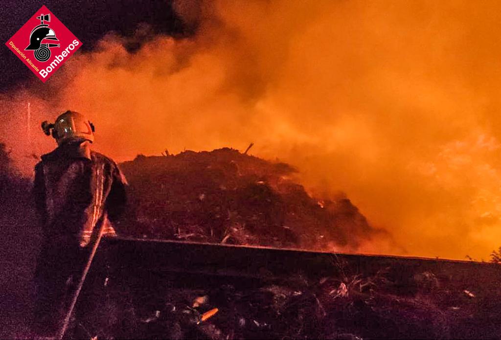 Imagen del incendio en Ciudad Quesada, en Rojales