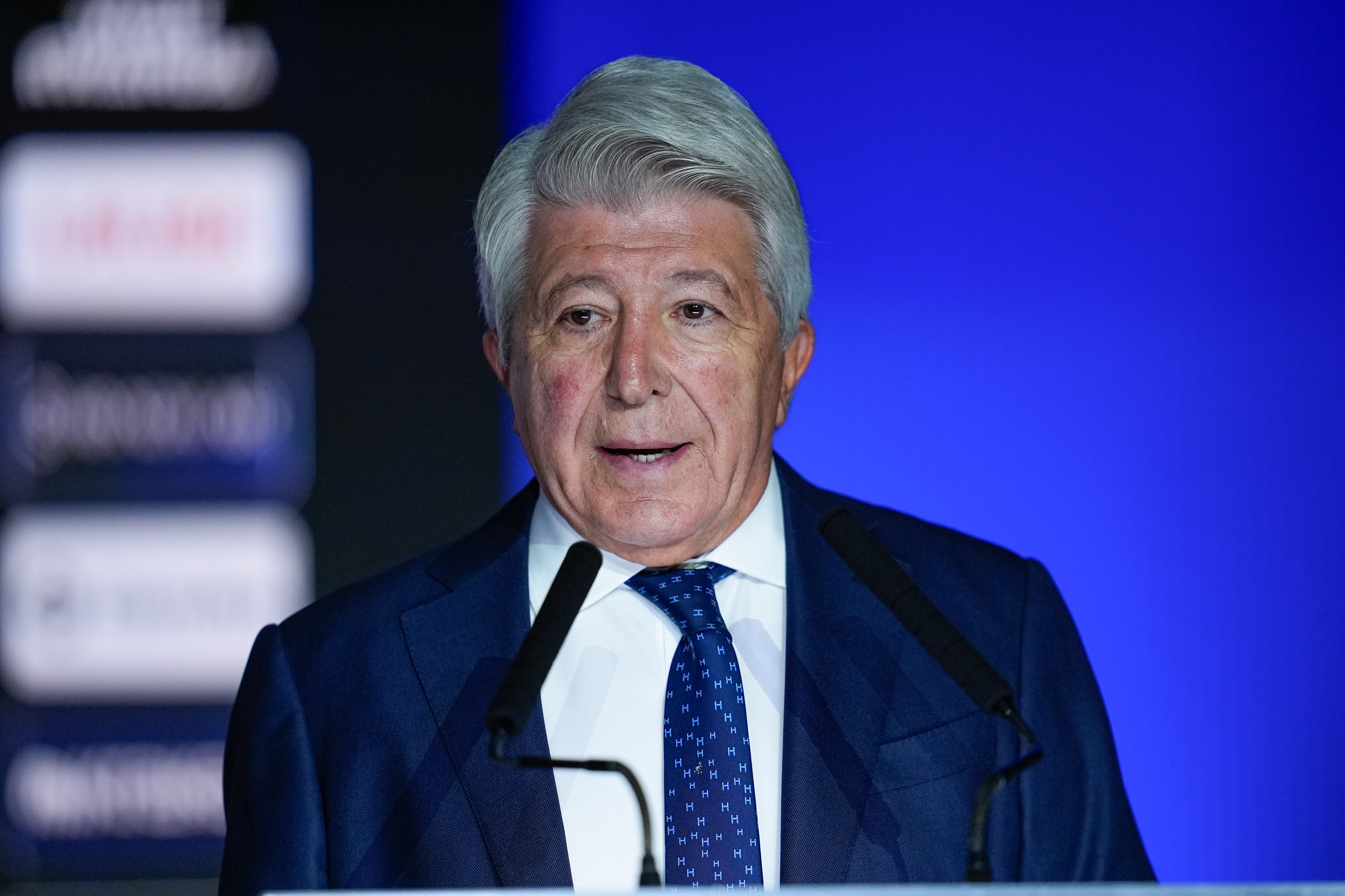 Enrique Cerezo, durante una presentación de esta temporada con el Atlético de Madrid