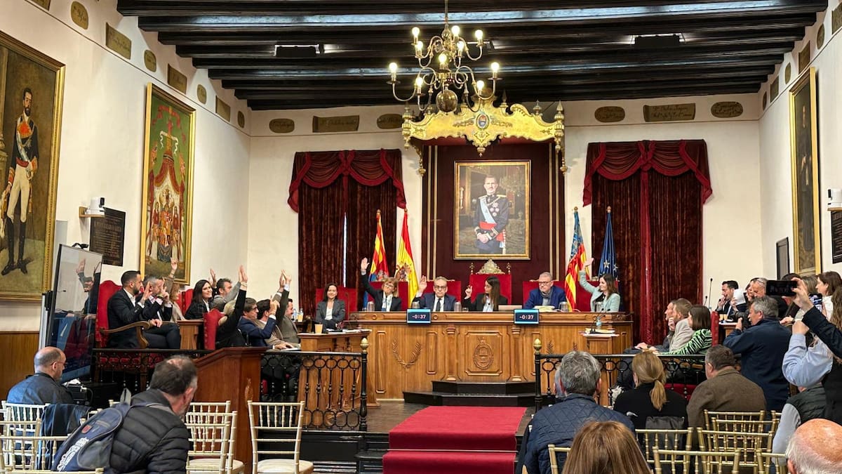 PP y Vox aprueban en solitario un presupuesto con la oposición de Partido Socialista y Compromís