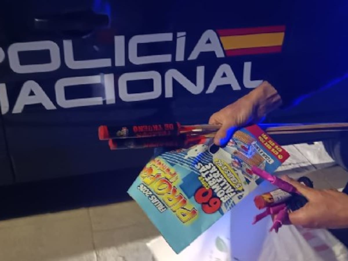 La Policía Nacional sanciona a 17 neerlandeses por tener pirotecnia extrema en València