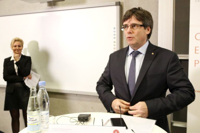 Carles Puigdemont, durante el debate sobre Cataluña de la Universidad de Copenhaguen.