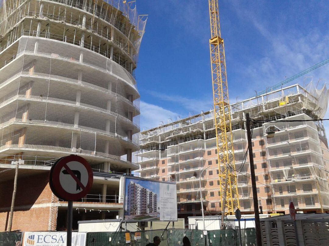 Obras del nuevo hotel Caleia en la playa de Gandia 