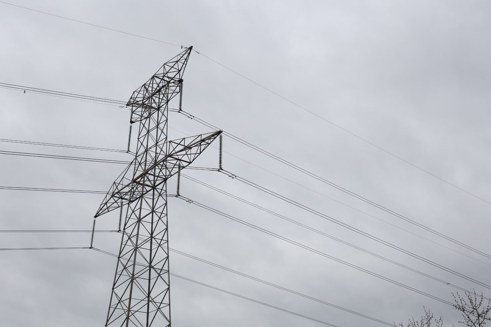 Líneas de alta tensión a su paso por Arroyomolinos