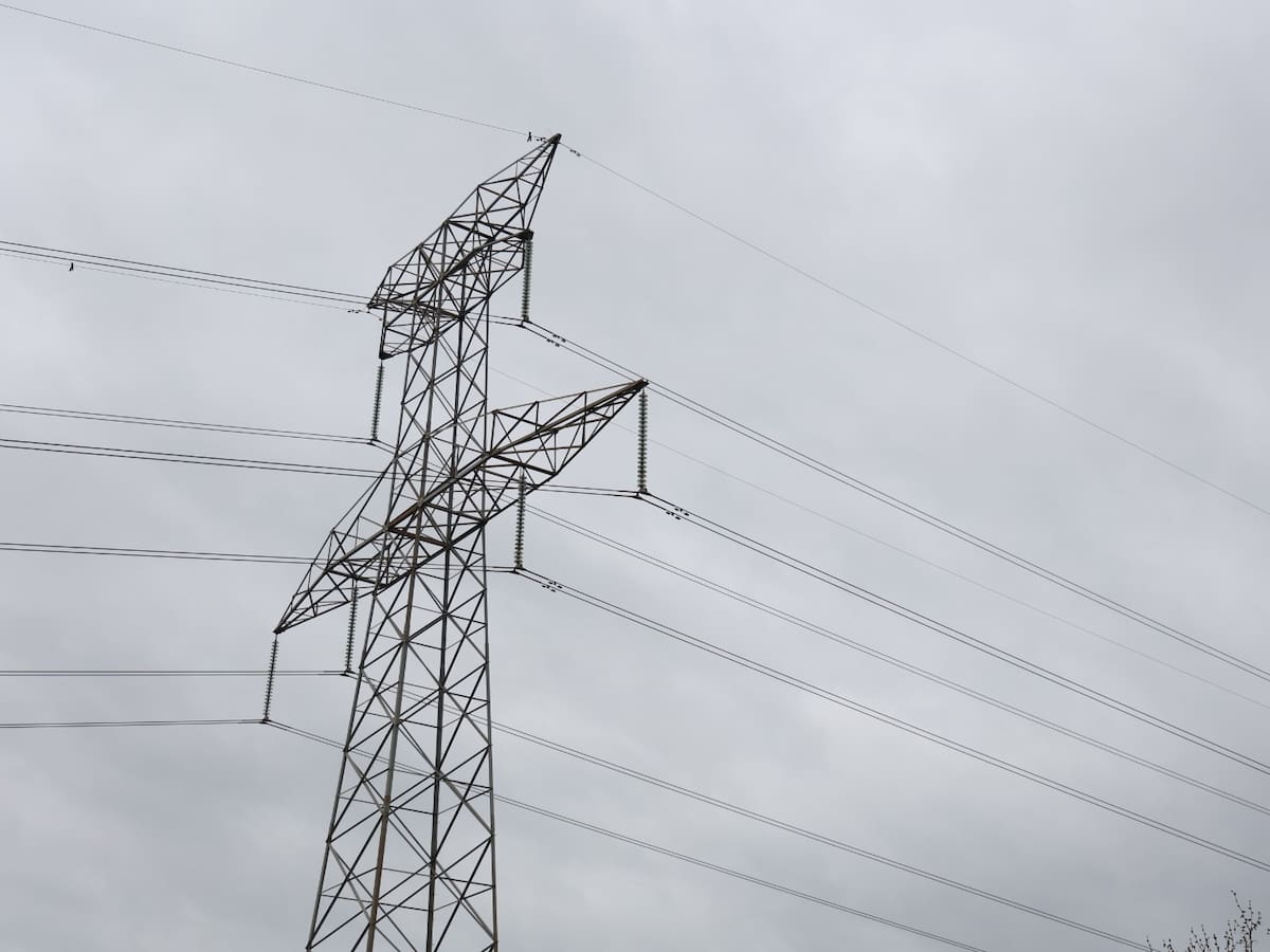 25 años después, Arroyomolinos logra desviar las líneas de alta tensión