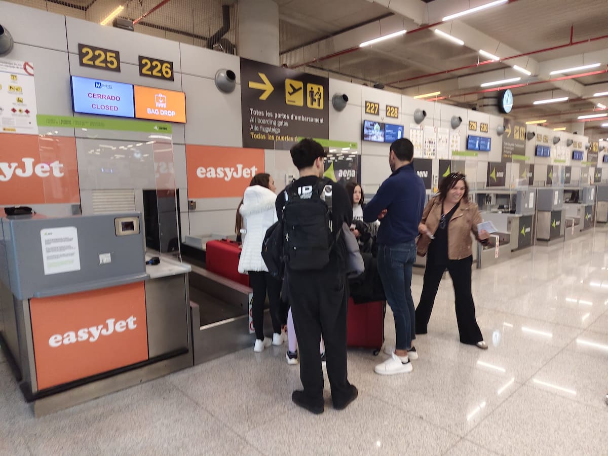 Trabajadores del sector aéreo en Baleares denuncian agresiones de los pasajeros