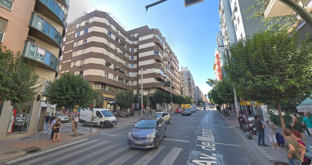 Tramo de la Avenida de Madrid entre la calle Virgen de la Cabeza y Baeza.