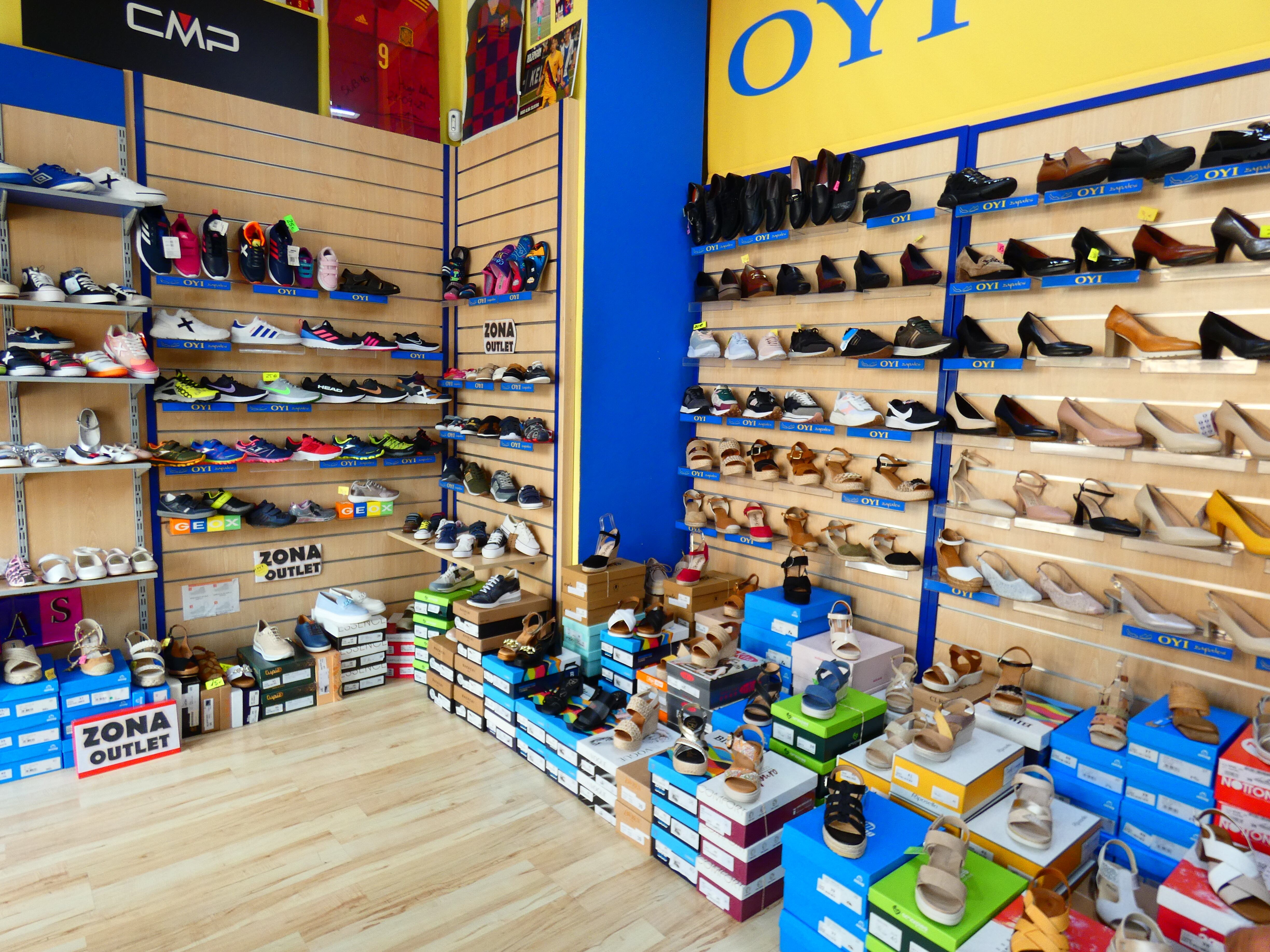 Distintos modelos para niños, hombre y mujer, en Oyi Zapatos