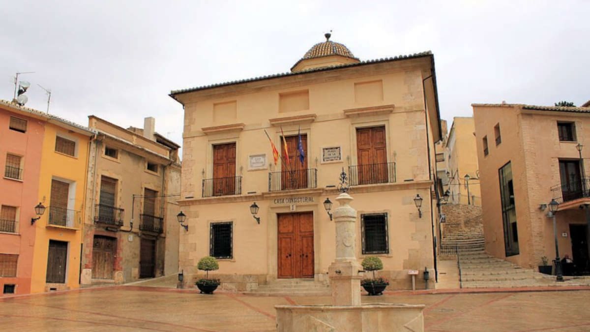 El PSPV-PSOE de Biar rechaza los Presupuestos 2026 por priorizar los sueldos políticos y eludir la participación ciudadana.