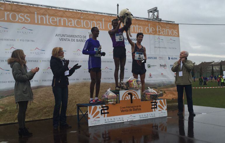 Aweke Ayalew, ganador en la categoría masculina