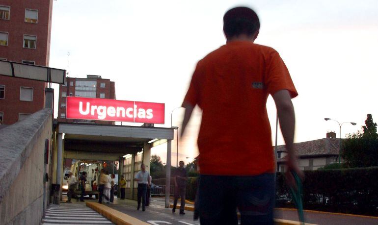 Entrada al servicio de urgencias del Hospital Rio Hortega de Valladolid