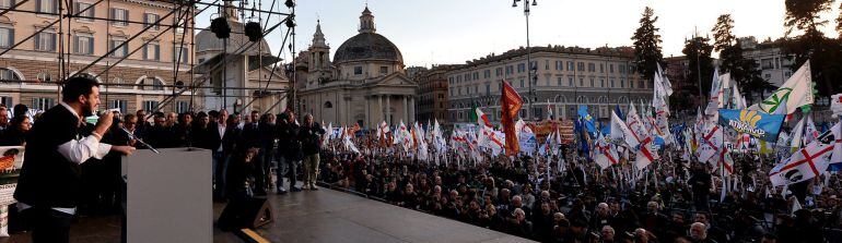 El líder de la Liga Norte, Matteo Salvini, se dirige a sis seguidores en Rome el sábado 28 de febrero.