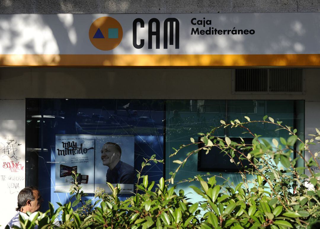 Fachada de una de las sucursales de la antigua CAM