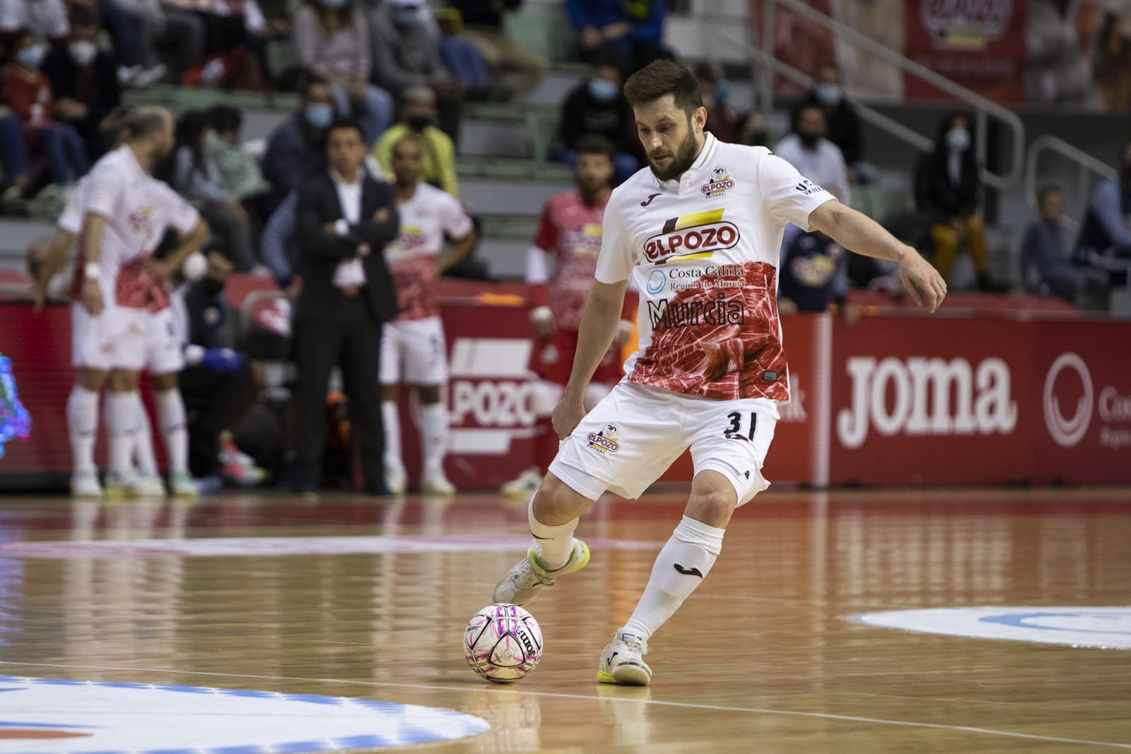 Gadeia en un partido de ElPozo