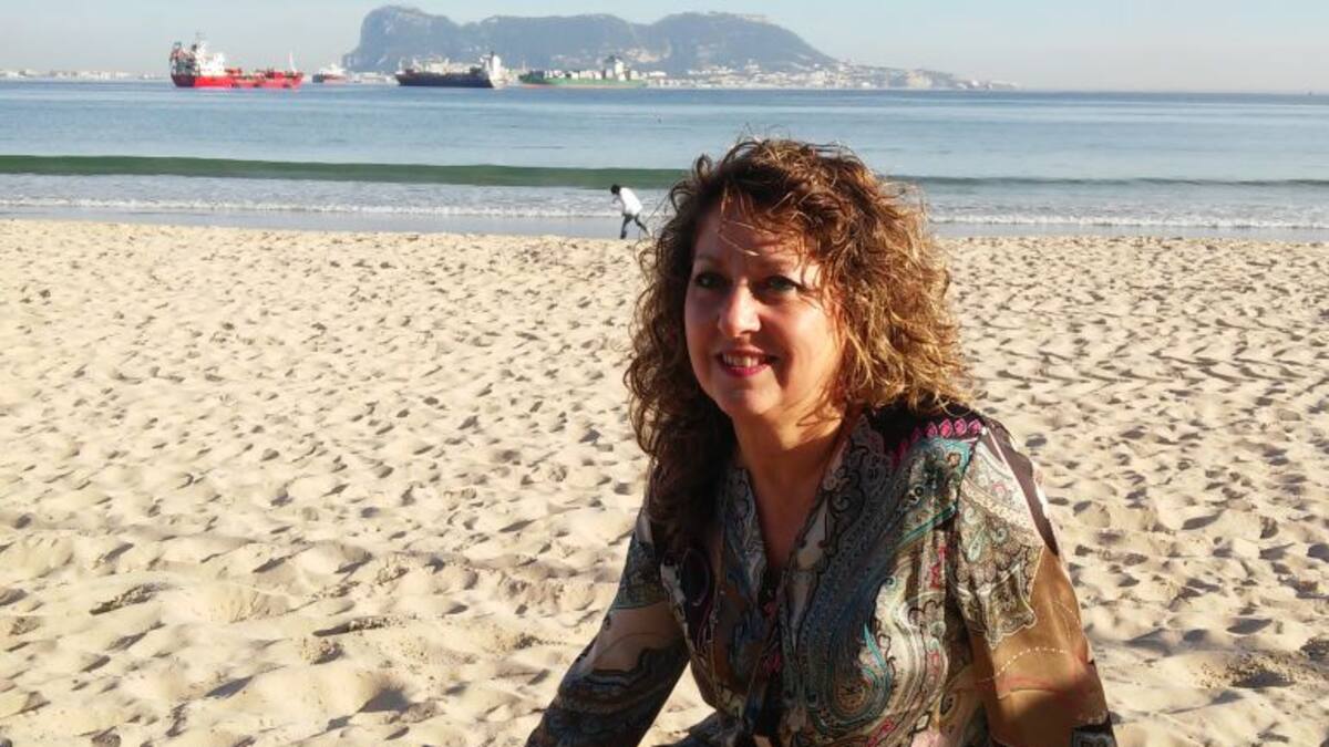 Firma Pilar García 'Para Minni'