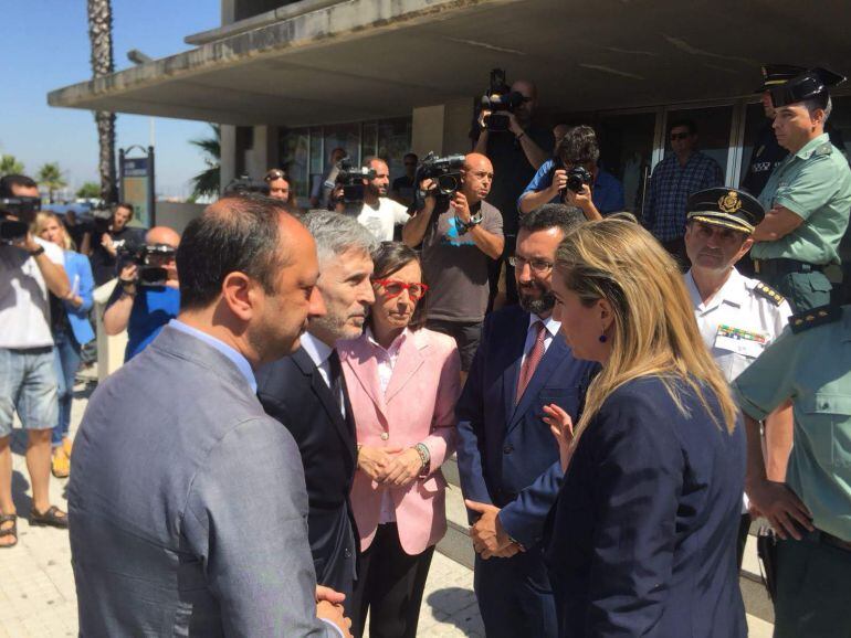 El ministro de Interior Fernado Grande-Marlaska a su llegada al Palacio de Congresos y Exposiciones de La Línea.