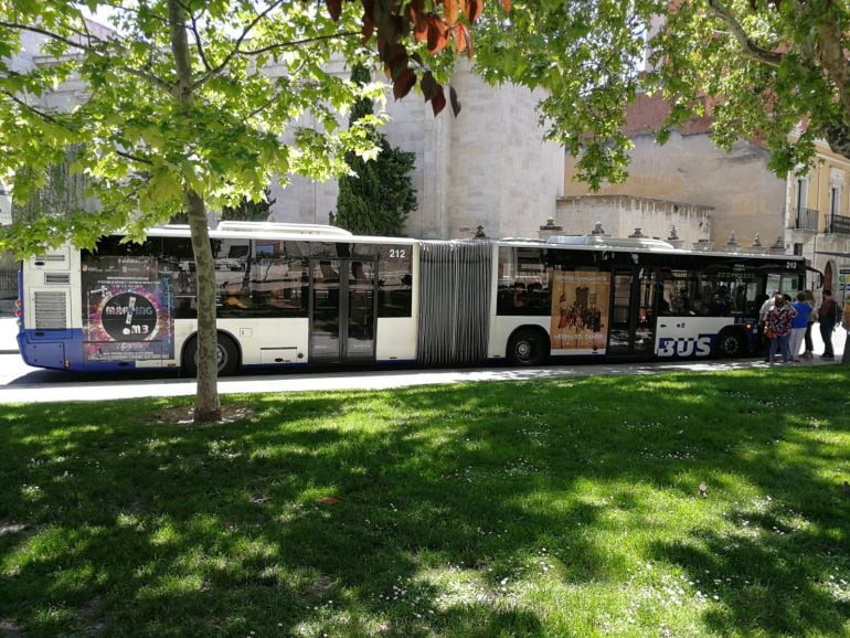 Los autobuses urbanos de Valladolid promocionan eventos de Medina del Campo