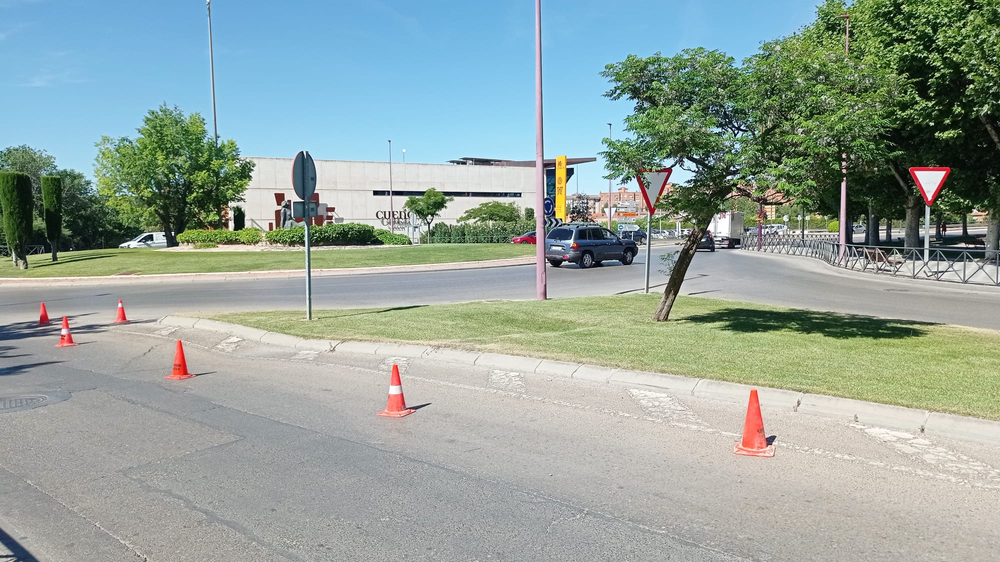 Zona hundida en la calle San Ignacio de Loyola