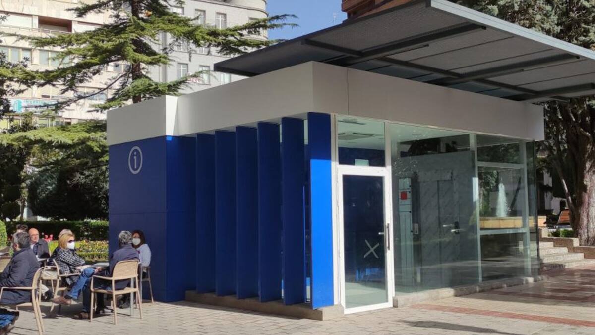 Los hosteleros instalarán placas informativas digitales en 8 edificios y zonas turísticas de Albacete