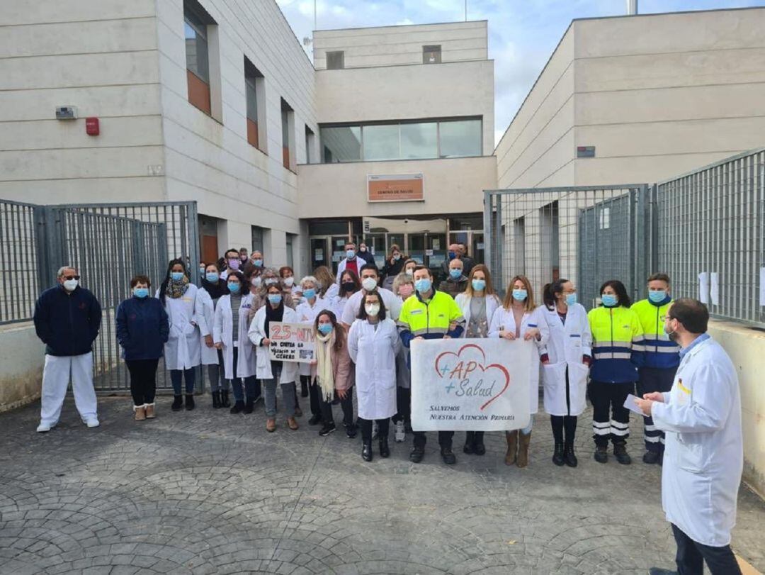 La Marea Blanca suma más adhesiones en una nueva jornada de protestas en la Atención Primaria 