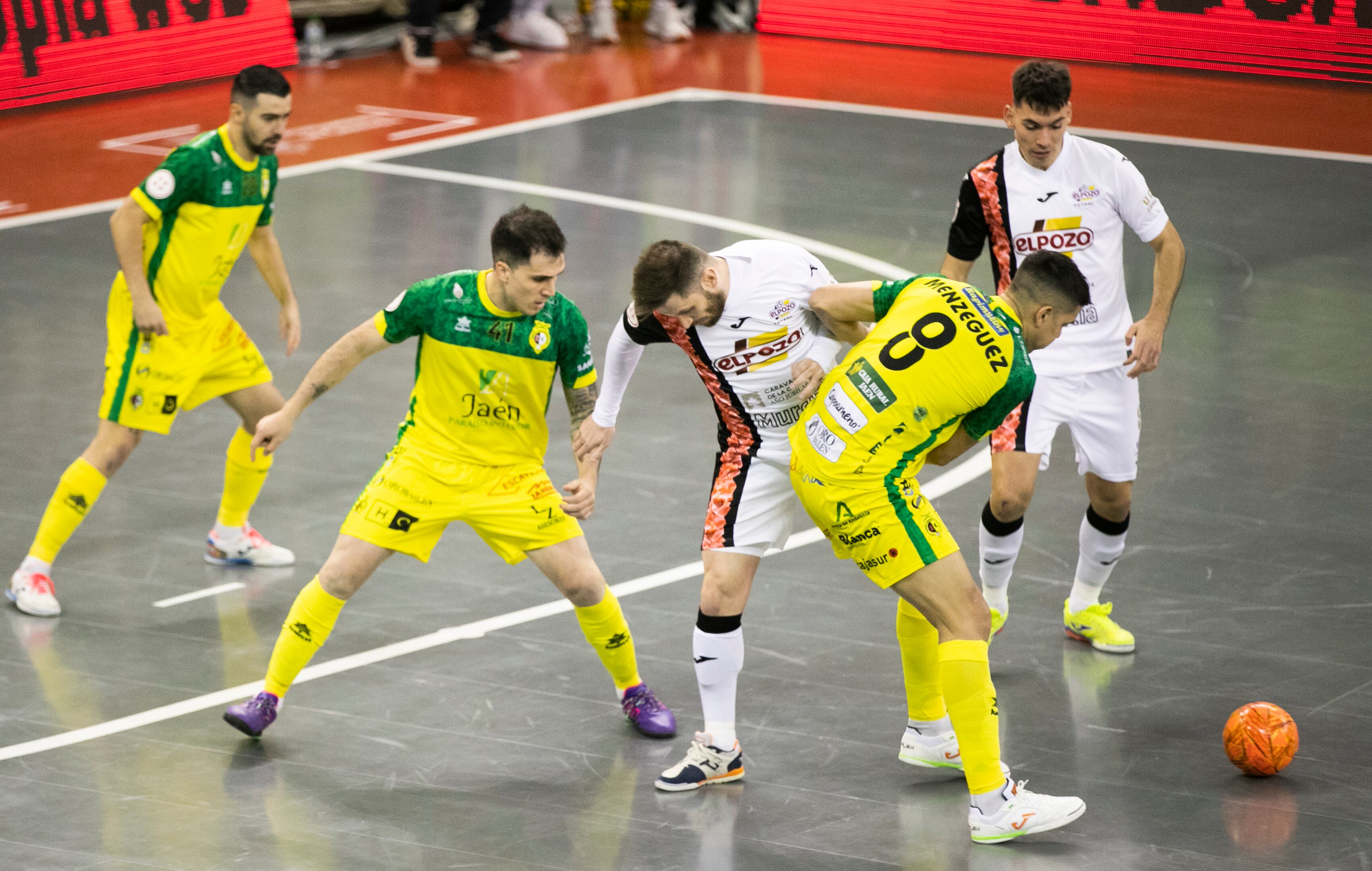 Momento de la semifinal entre Jaén y ElPozo Murcia