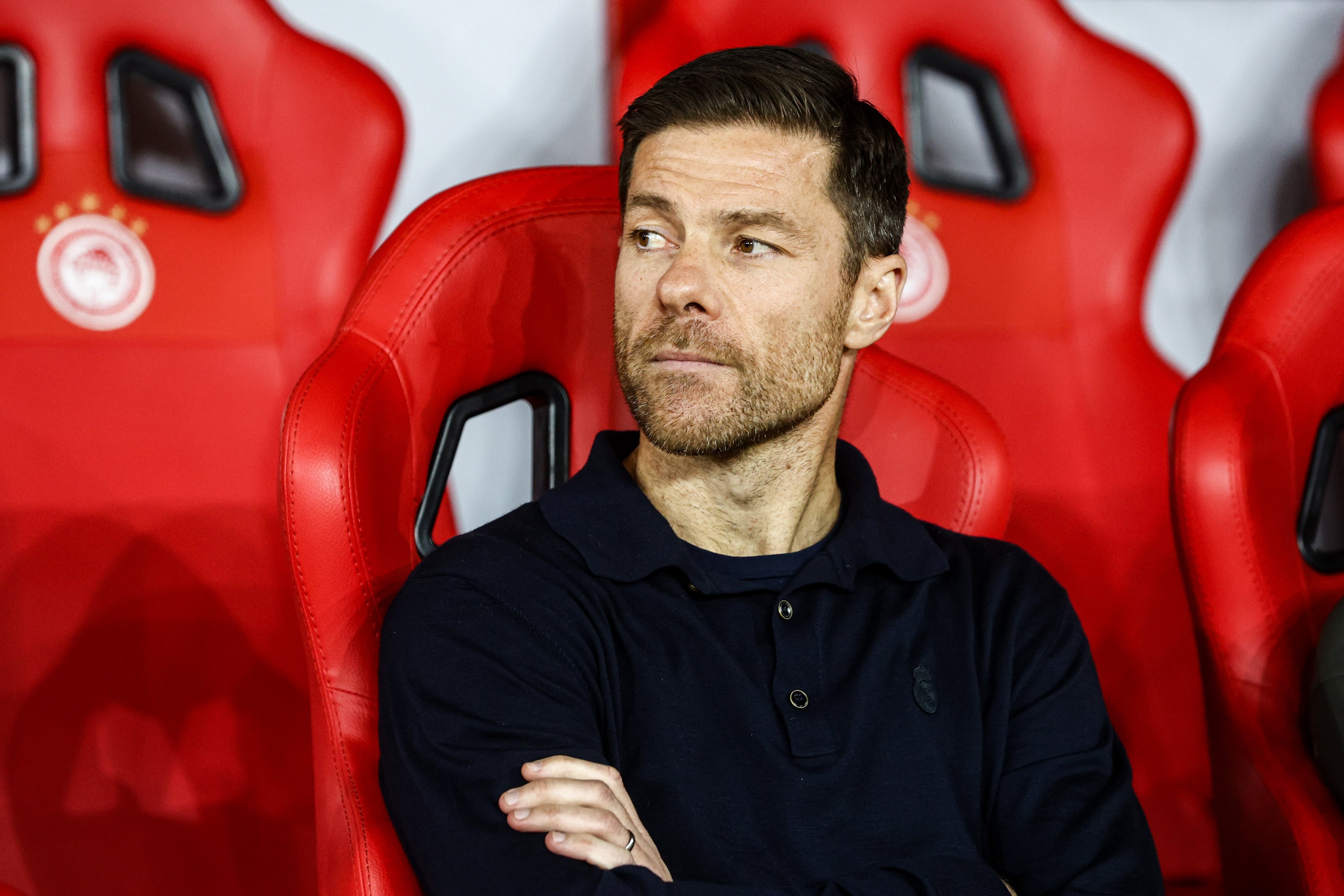 Xabi Alonso duarante el encuentro contra Olympiakos