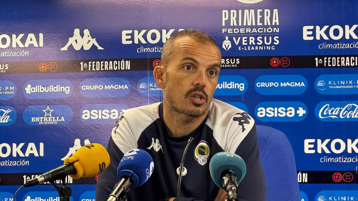 Rueda de prensa de Beto Company, entrenador del Hércules, en la previa del partido ante el Atlético Madrileño