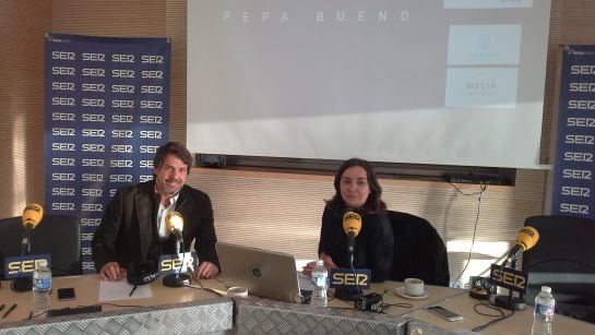 Pepa Bueno con Teo León Gross