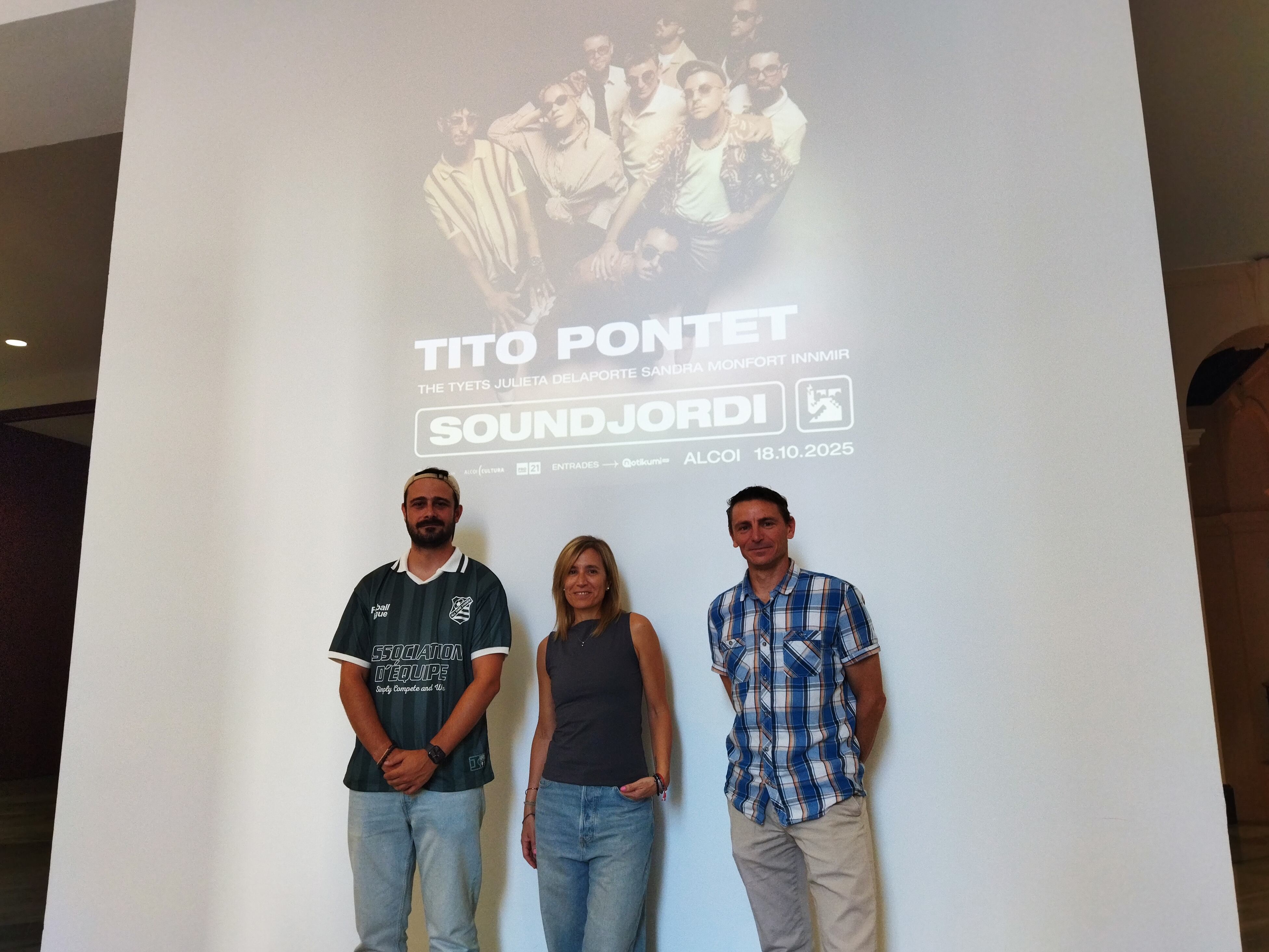 Hazael Rico, Elisa Guillem y Xavi Aspenbass en la presentación de Tito Pontet como artista invitado para el Sound Jordi.