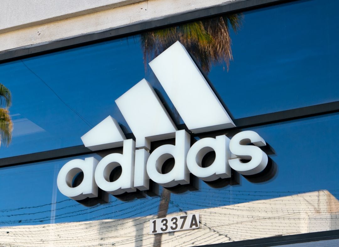 Adidas vende Reebok a Authentic Brands Group (ABG) por 2.100 millones.