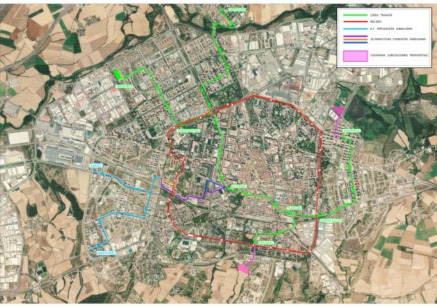 En rosa, las ubicaciones posibles de las cocheras del tranvía en Aretxabaleta o Betoño