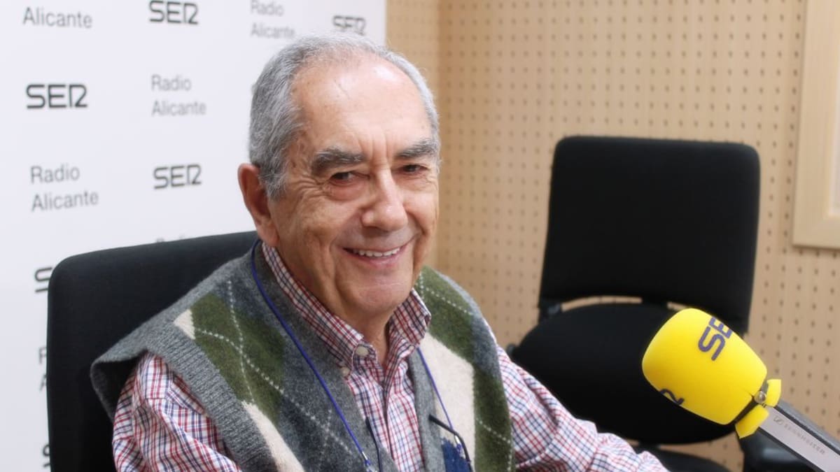 Cecilio Nieto, autor de La reflexión radical: la metafísica como sistema, en Hoy por Hoy Alicante