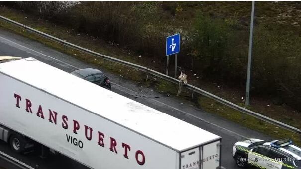 Así recogía la cámara de la DGT el lugar del accidente a las 10 de esta mañana.