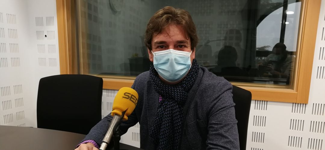 El alcalde de Fuenlabrada, Javier Ayala, en los estudios de Cadena SER Madrid Sur