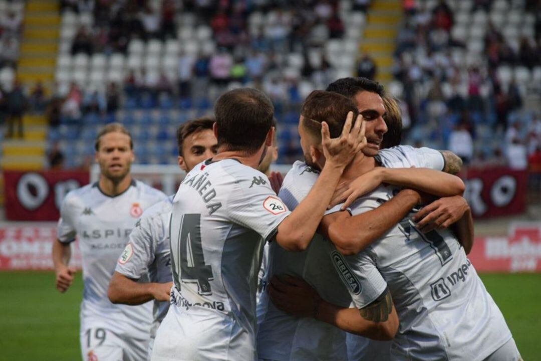 El primer equipo de la Cultural aceptó una rebaja de su sueldo