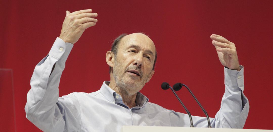 Alfredo Pérez Rubalcaba durante un mitin del PSOE.