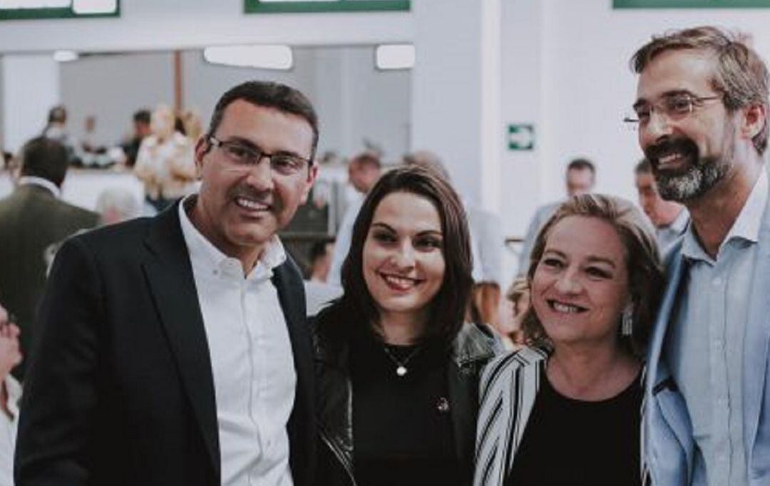 Oswaldo Betancort con la actual Secretaria General de CC, Migdalia Machín