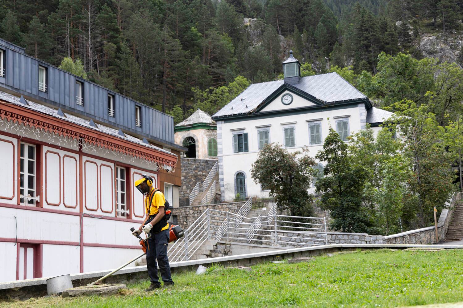 Trabajador en el Balneario de Panticosa