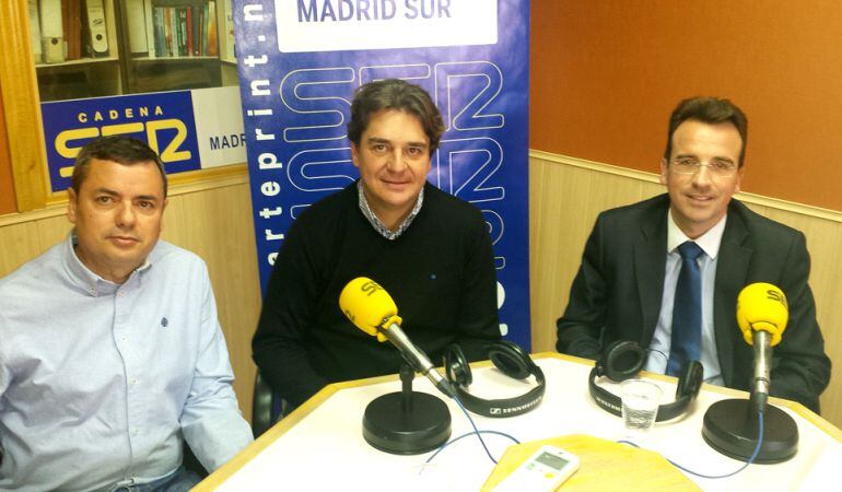 Jesús Sáiz (IUCM Parla), Javier Ayala (PSOE Fuenlabrada) y Miguel ángel Recuenco (PP Leganés) han participado en la tertulia política de Hoy por Hoy Madrid Sur