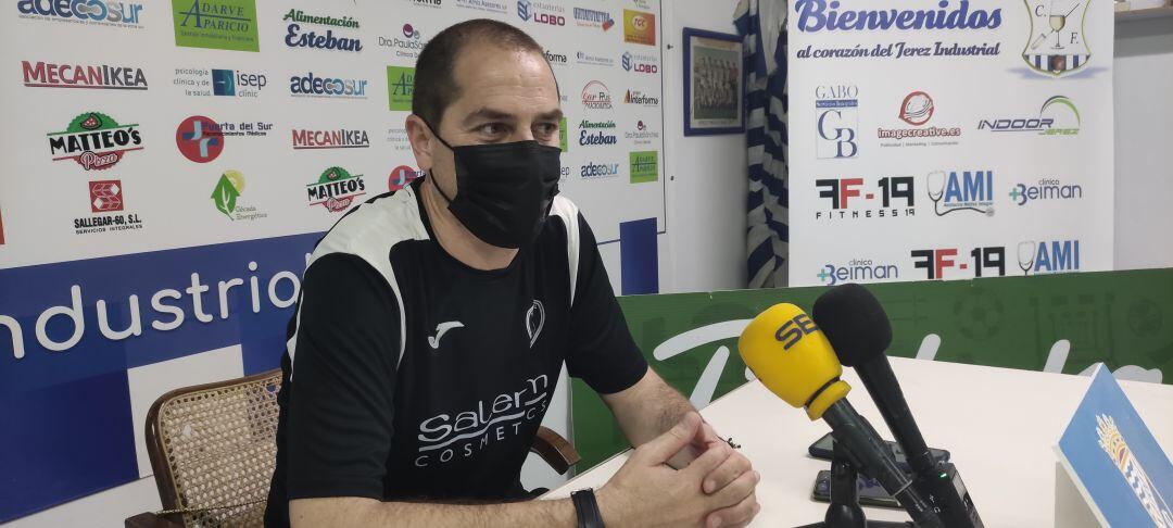 Diego Caro durante la rueda de prensa