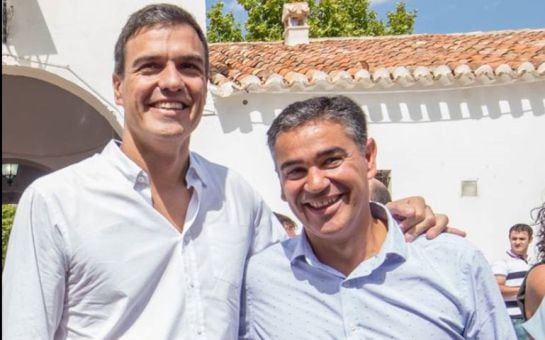 Pedro Sánchez (izquierda) junto a Manuel González Ramos (derecha) en una imagen de archivo