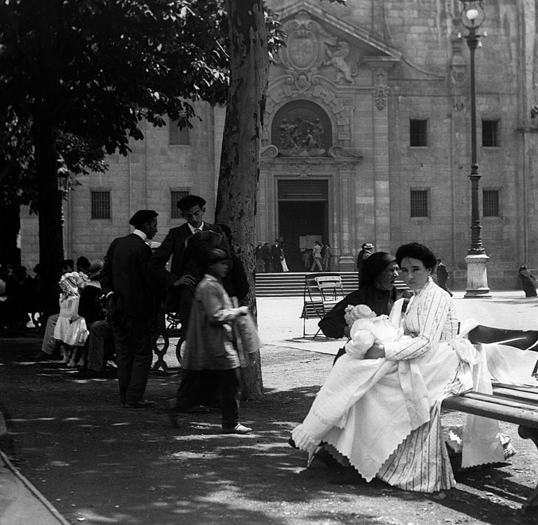 Fotos de autor anónimo muestran en una exposición el Bilbao de hace 100 años