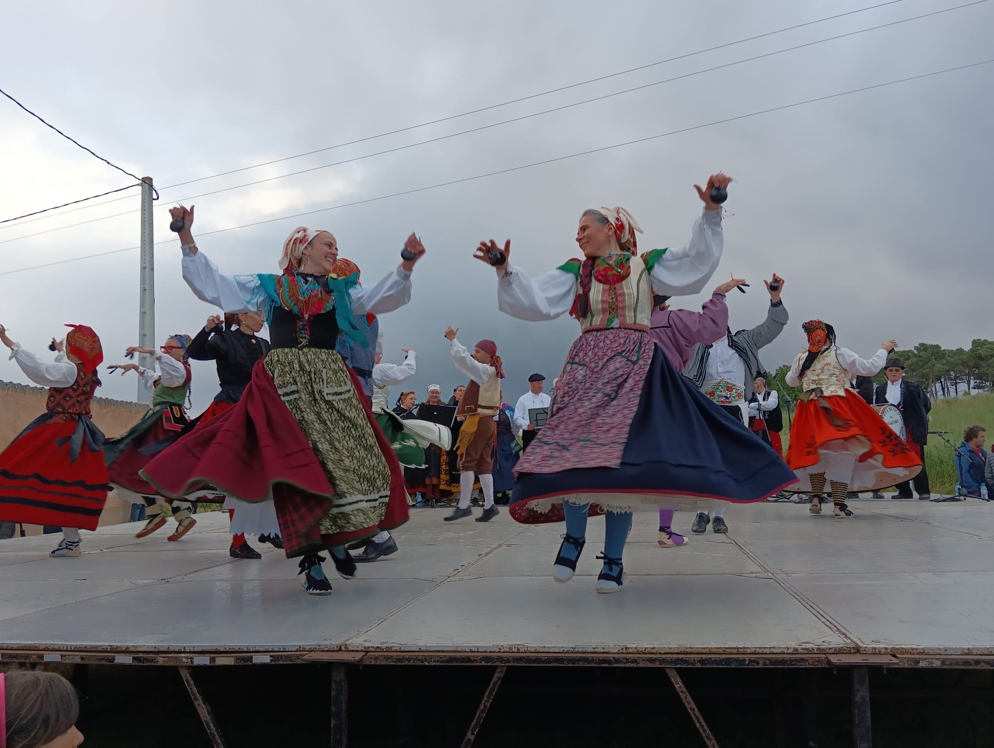 Actuación de la Escuela Municipal de Folklore de Aranda en San Isidro 2024