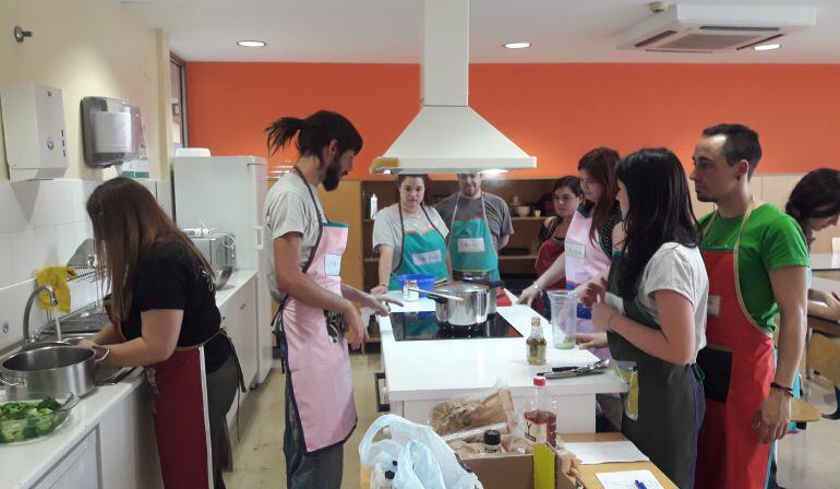 Nos colamos en el taller Zuk-Aldatu